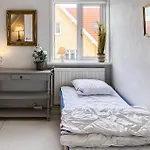 Feriehus 4 Bedroom Beautiful In