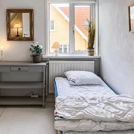 펜션 4 Bedroom Beautiful In