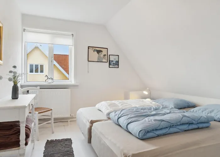 Σπίτι διακοπών 4 Bedroom Beautiful In *