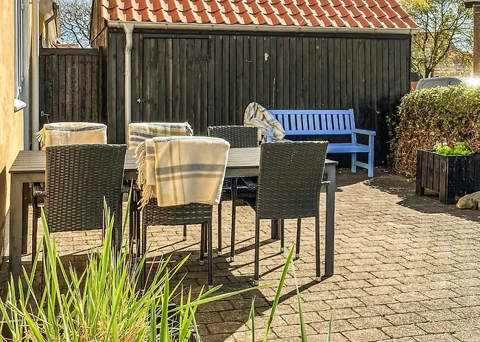 4 Bedroom Beautiful In *